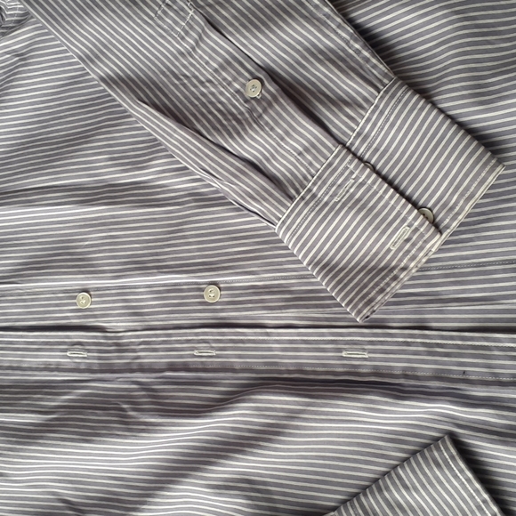 Gap Purple Button Down - Picture 2 of 6